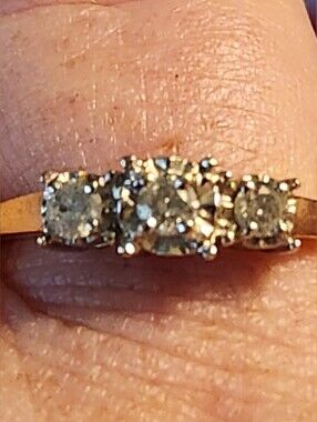 ☆FIRM☆Vintage Three-Stone * Stamped● Gold Ring ■ ■ Firm 》 Read Below EUC